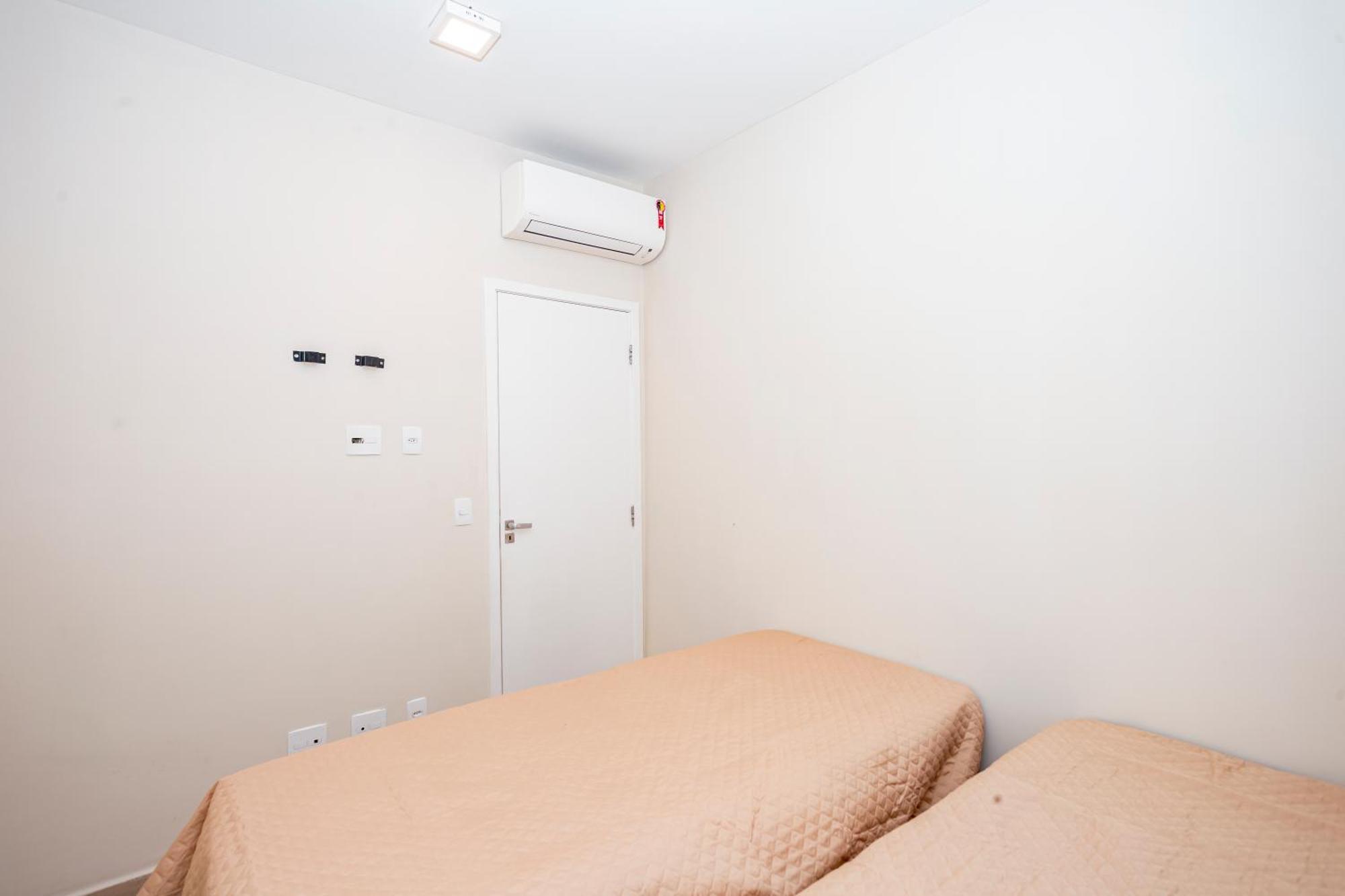 Apartment Flat - 100 M Da De Pitangueiras 4083 Guaruja